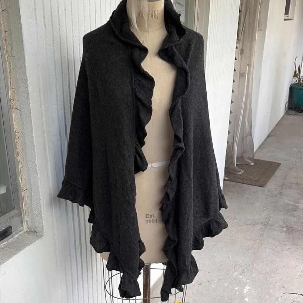 Repeat Cashmere Ruffle shawl